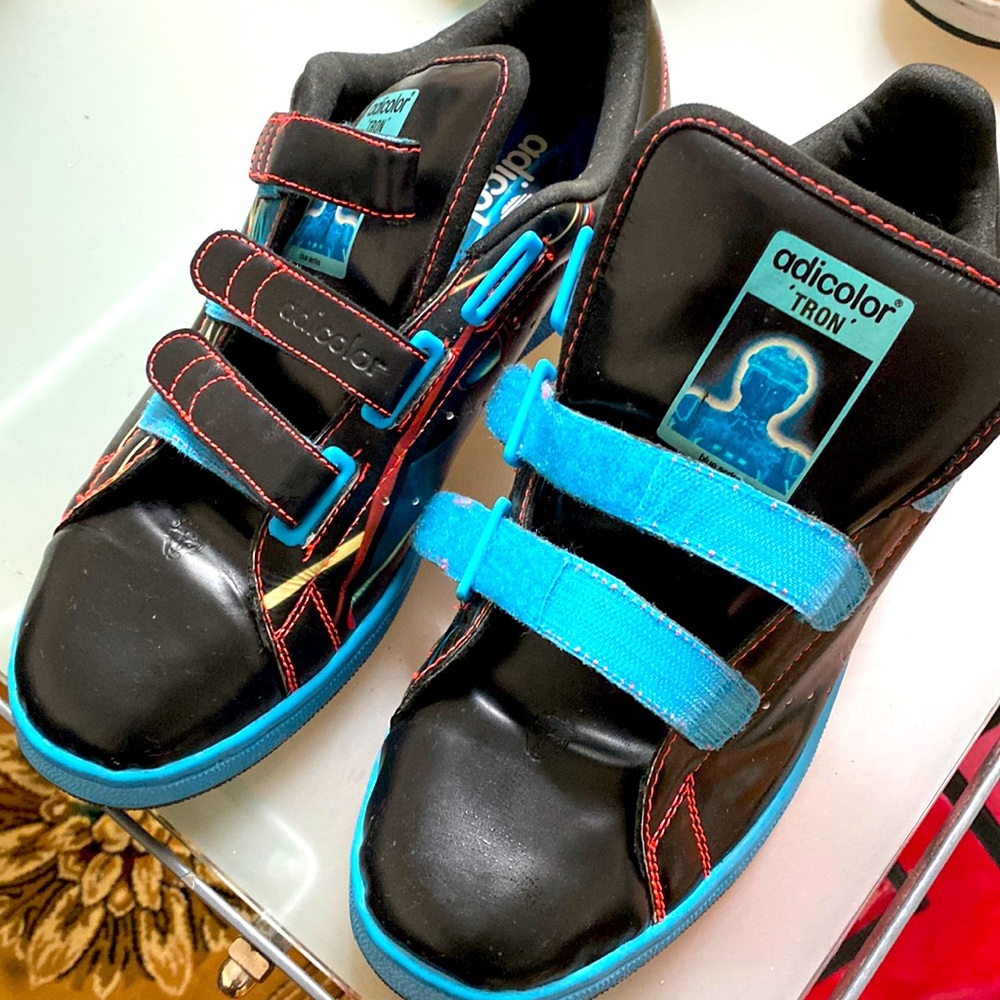 Super RARE Adidas Original TRON sneakers NDS WORN once
